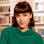 Alice Wegmann estrela “Tecnicamente Doce”, filme baseado em roteiro inédito de Michelangelo Antonioni