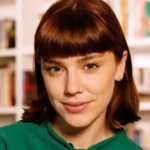 Alice Wegmann estrela “Tecnicamente Doce”, filme baseado em roteiro inédito de Michelangelo Antonioni